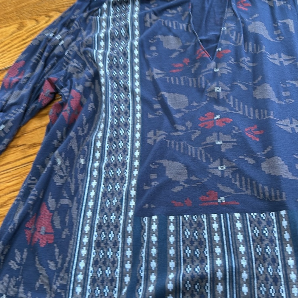 Lucky Brand mixed print boho top. Embroidery on sleeves and shoulders. Small. - Picture 4 of 11